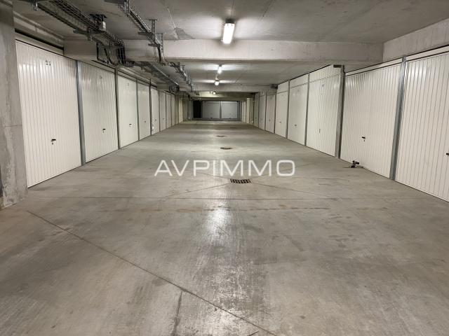 Garage vente à Arrondissement de Toulon, Saint-cyr-sur-mer