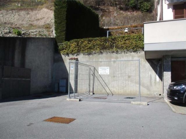 Box in vendita a Cesana Brianza, Lombardia