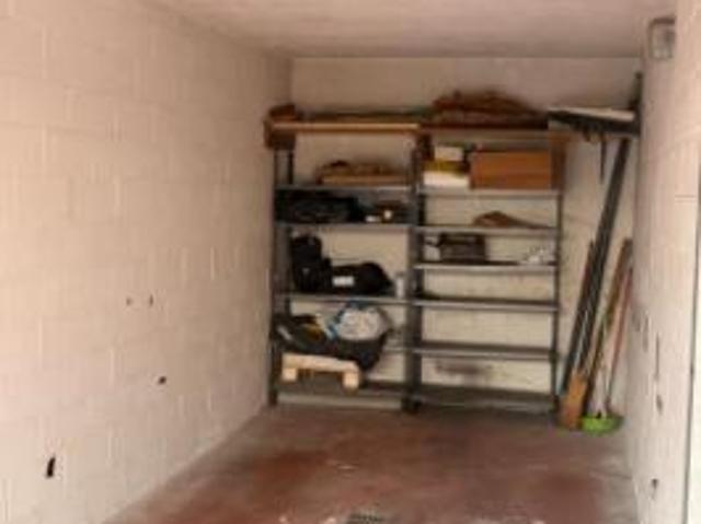 Box in vendita a Limbiate, Lombardia