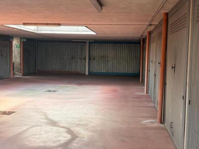 Box in vendita a Villaggio dei Giovi, Limbiate