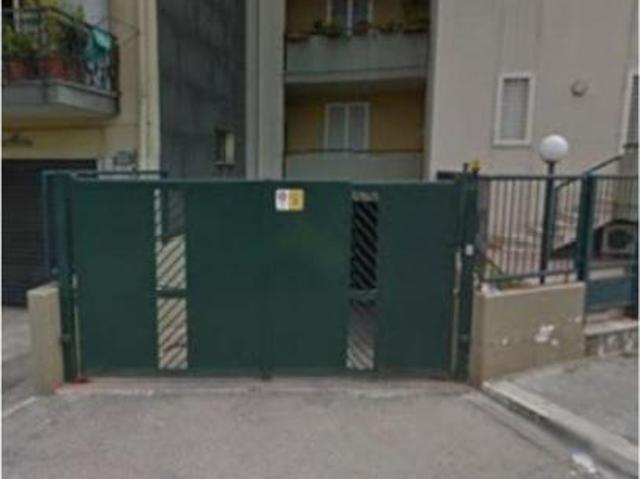 Box in vendita a Modugno, Bari
