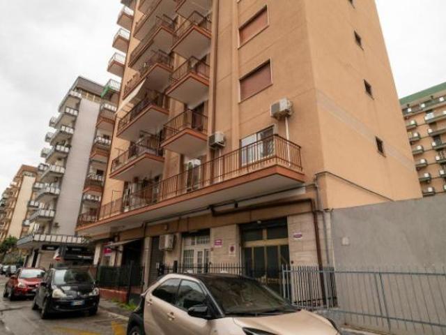 Box in vendita a Puglia, Taranto