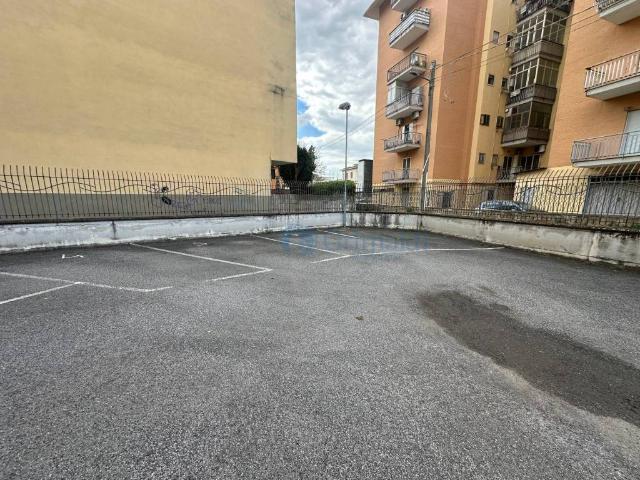 Box in affitto a Acerra, Campania
