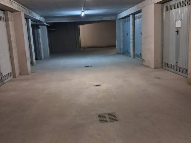 Box in affitto a Adro, Lombardia