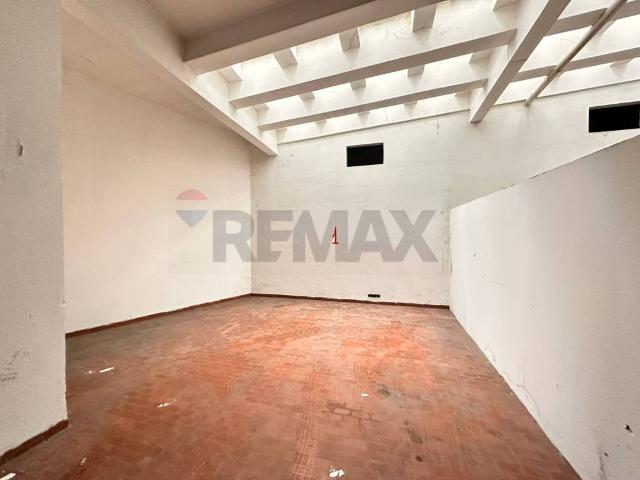 Box in affitto a Vallemiano, Marche