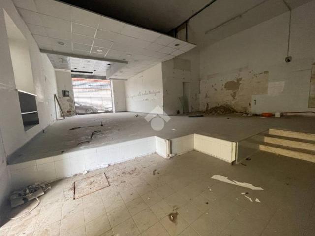 Box in affitto a Angri, Campania