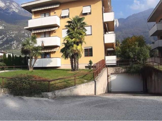 Box in affitto a Massone, Arco