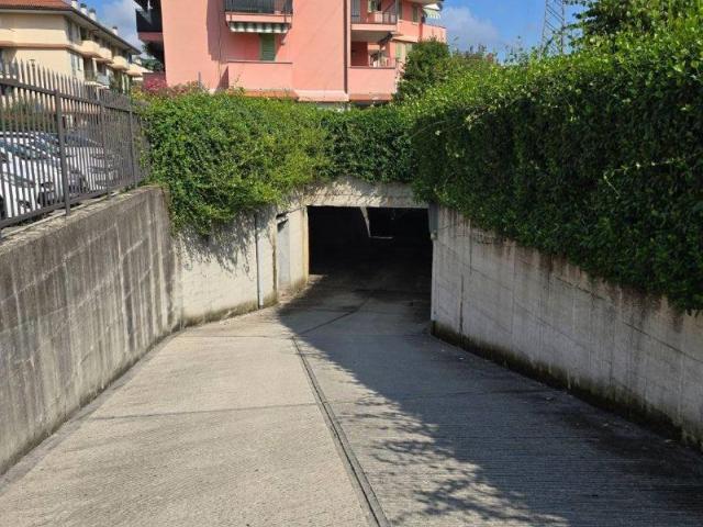 Box in affitto a Cascina del Bruno, Arcore