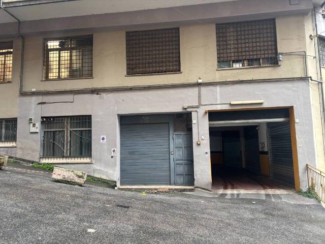Box in affitto a Avellino, Campania