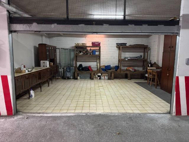 Box in affitto a Avellino, Campania