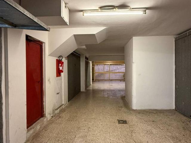 Box in affitto a Municipio 5, Puglia
