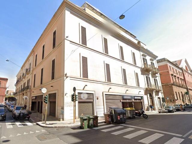 Box in affitto a Murat, Bari