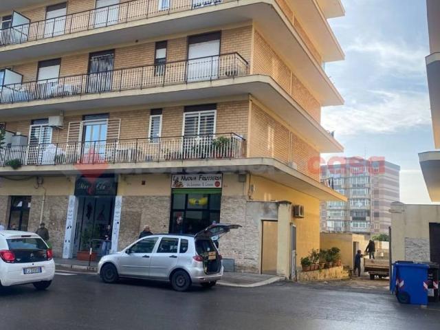 Box in affitto a San Girolamo, Bari