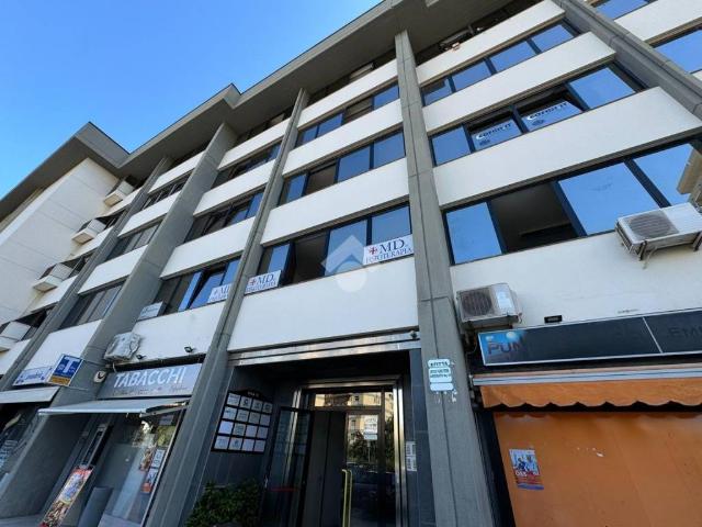 Box in affitto a Mungivacca, Bari