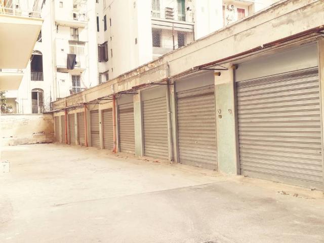Box in affitto a Libertà, Bari