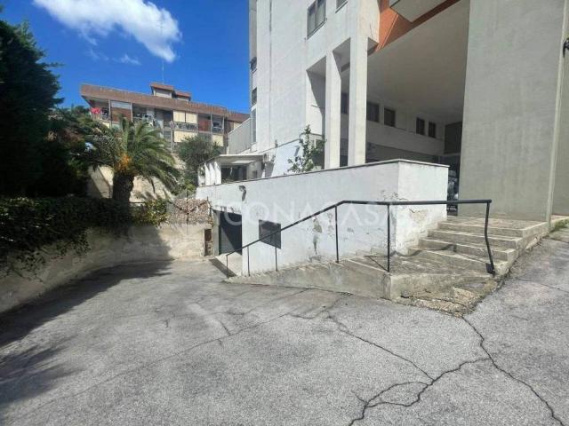 Box in affitto a Municipio 1, Puglia