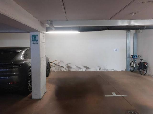 Box in affitto a Galvani, Bologna