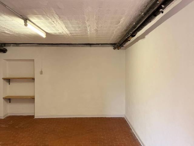 Box in affitto a Santo Stefano, Bologna