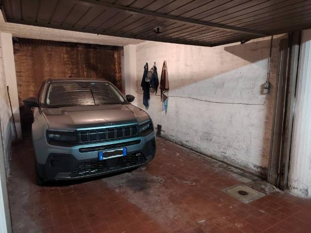 Box in affitto a Porto-Saragozza, Bologna
