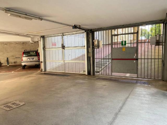 Box in affitto a Porto-Saragozza, Bologna