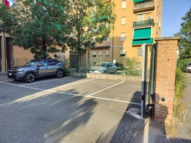 Box in affitto a Porto-Saragozza, Bologna