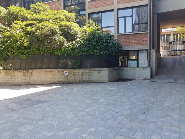 Box in affitto a San Donato-San Vitale, Bologna