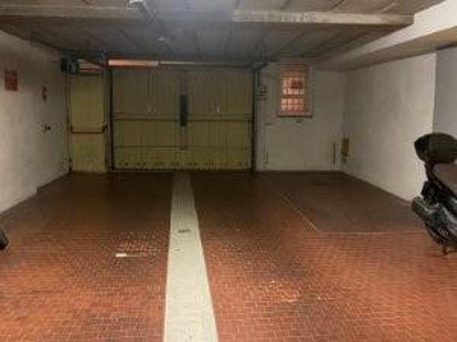 Box in affitto a Santo Stefano, Bologna
