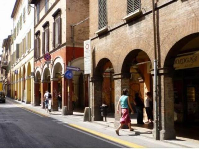 Box in affitto a Centro storico, Bologna