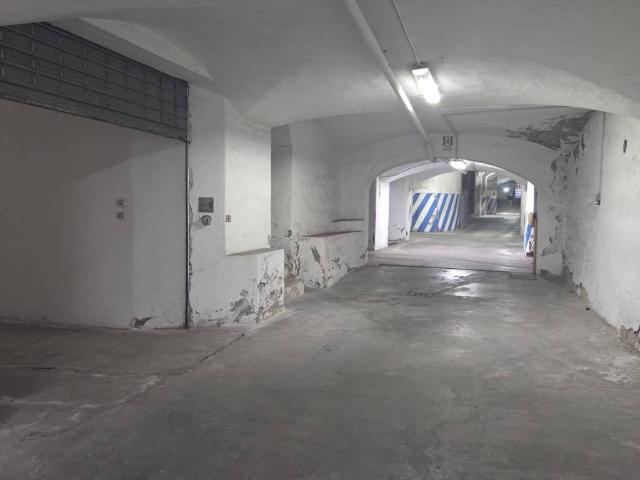 Box in affitto a Porto-Saragozza, Bologna