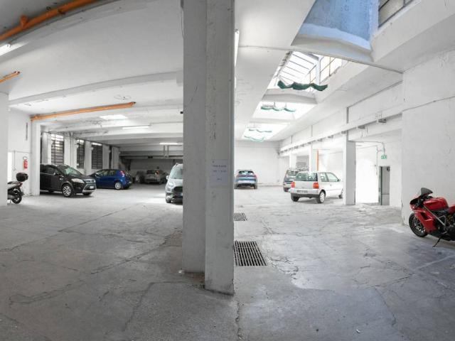 Box in affitto a Porto-Saragozza, Bologna