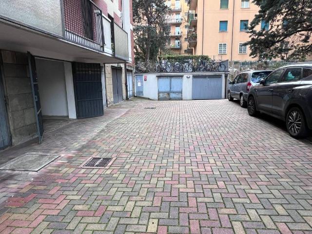 Box in affitto a Porto-Saragozza, Bologna