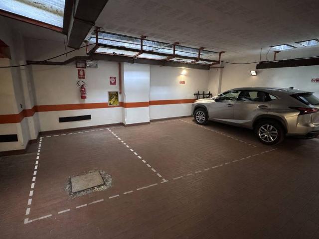 Box in affitto a Santo Stefano, Bologna