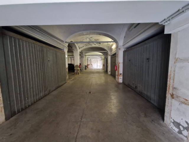 Box in affitto a Porto-Saragozza, Bologna