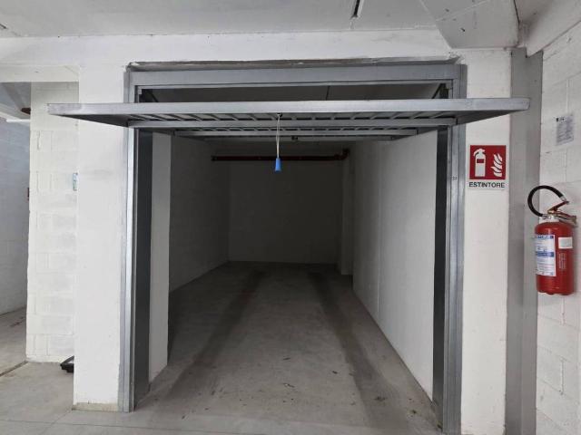 Box in affitto a Quartiere Navile, Bologna