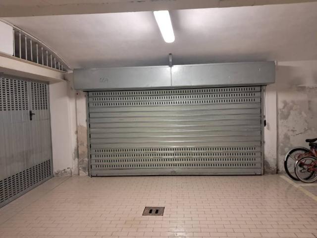 Box in affitto a Santo Stefano, Bologna