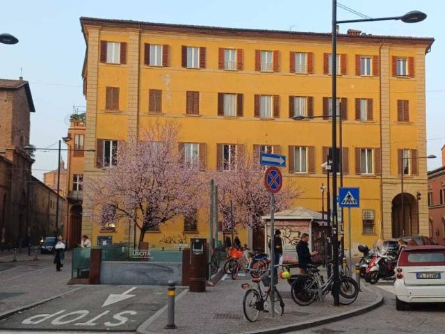 Box in affitto a Santo Stefano, Bologna