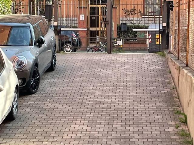 Box in affitto a Bologna, Reggio Emilia