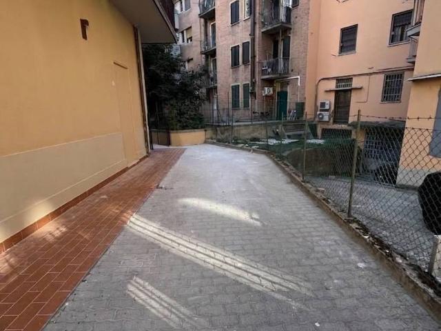 Box in affitto a Porto-Saragozza, Bologna