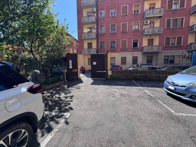 Box in affitto a Porto-Saragozza, Bologna