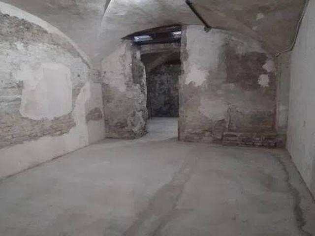 Box in affitto a Santo Stefano, Bologna