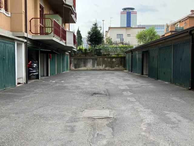 Box in affitto a Zona Sud, Brescia