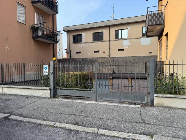 Box in affitto a Zona Sud, Brescia