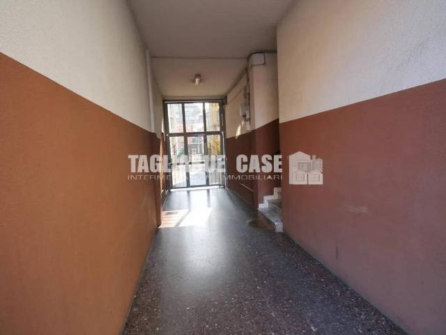 Box in affitto a Bresso, Milano