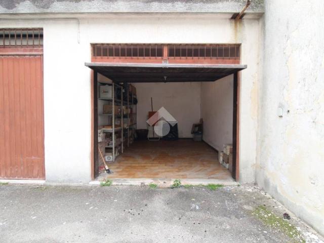 Box in affitto a Bozzano, Puglia