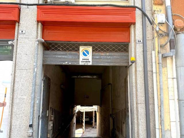 Box in affitto a San Benedetto, Cagliari