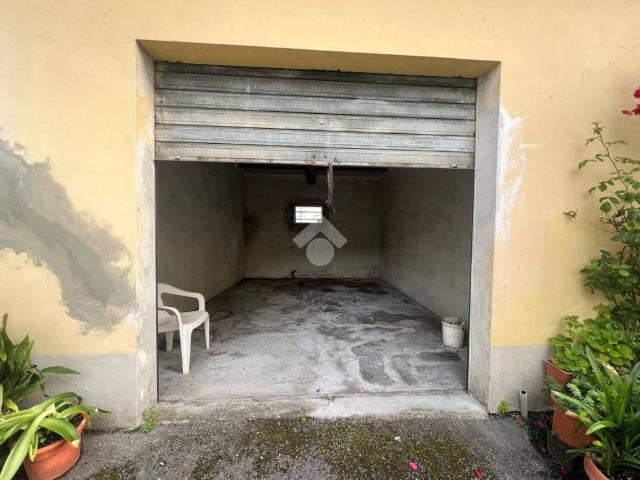 Box in affitto a Capannori, Toscana