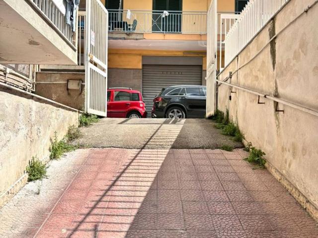 Box in affitto a Casavatore, Campania