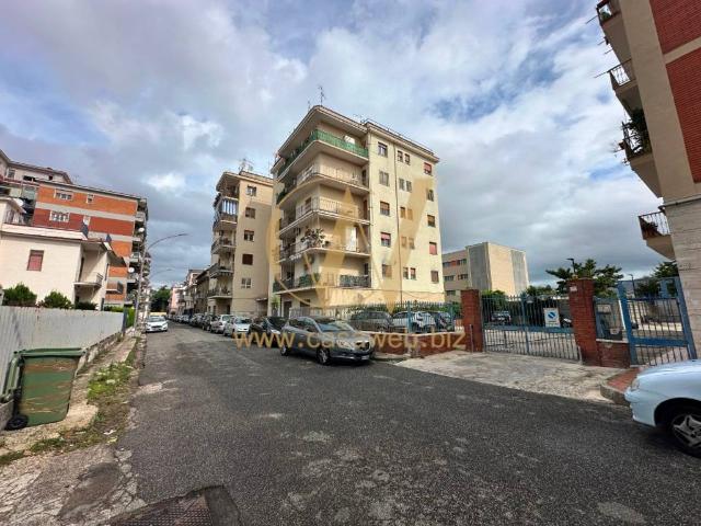 Box in affitto a Caserta, Campania