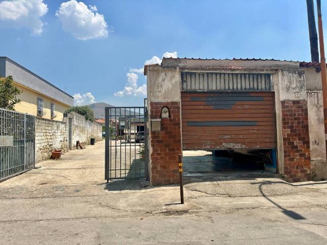 Box in affitto a Caserta, Campania