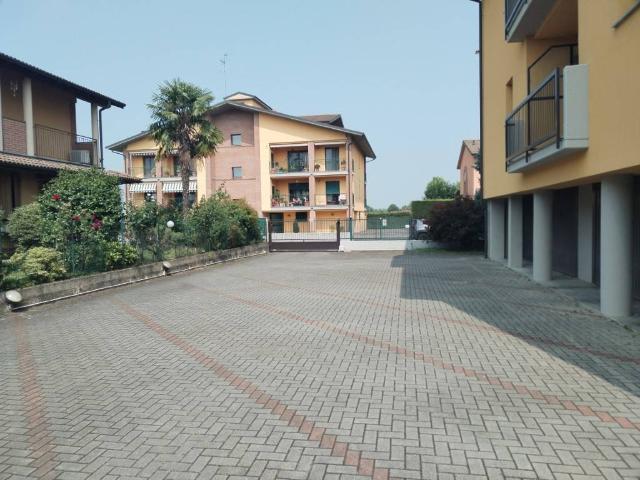 Box in affitto a Casorate Primo, Pavia